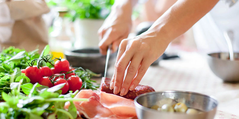 「最後のひと手間」で おいしさの追求